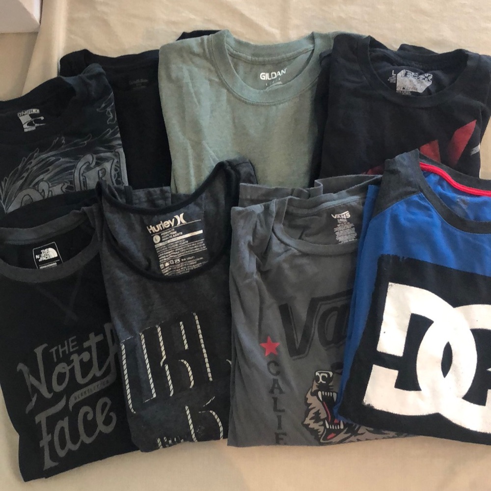 8 Men’s size large shirt lot